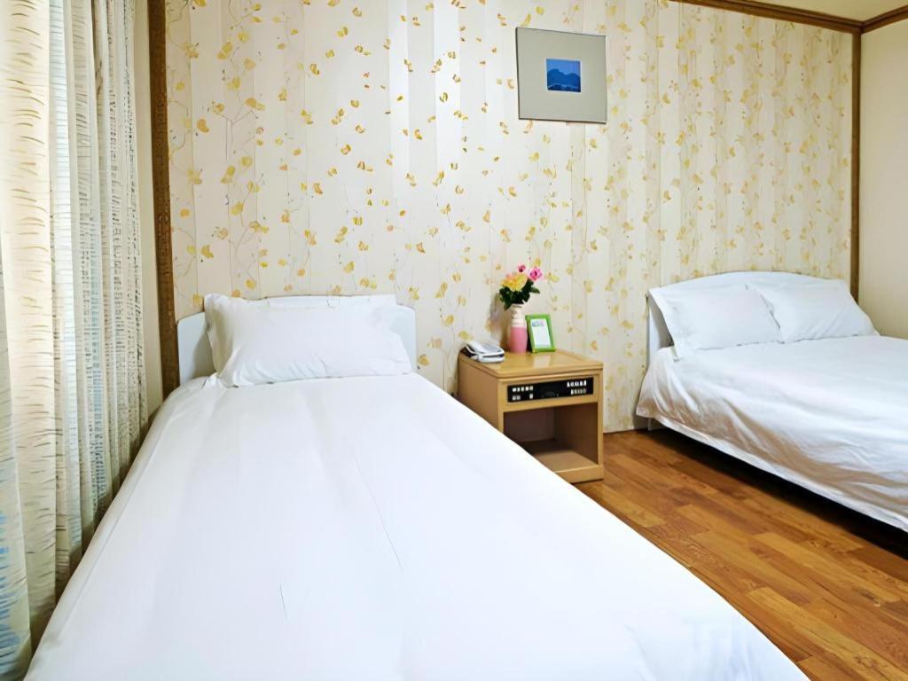 Emerald Hotel เมืองเชจู ภายนอก รูปภาพ