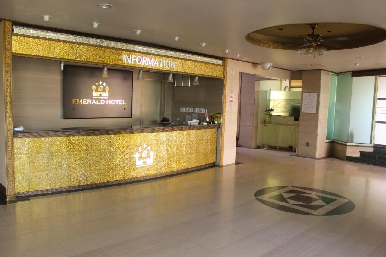 Emerald Hotel เมืองเชจู ภายนอก รูปภาพ