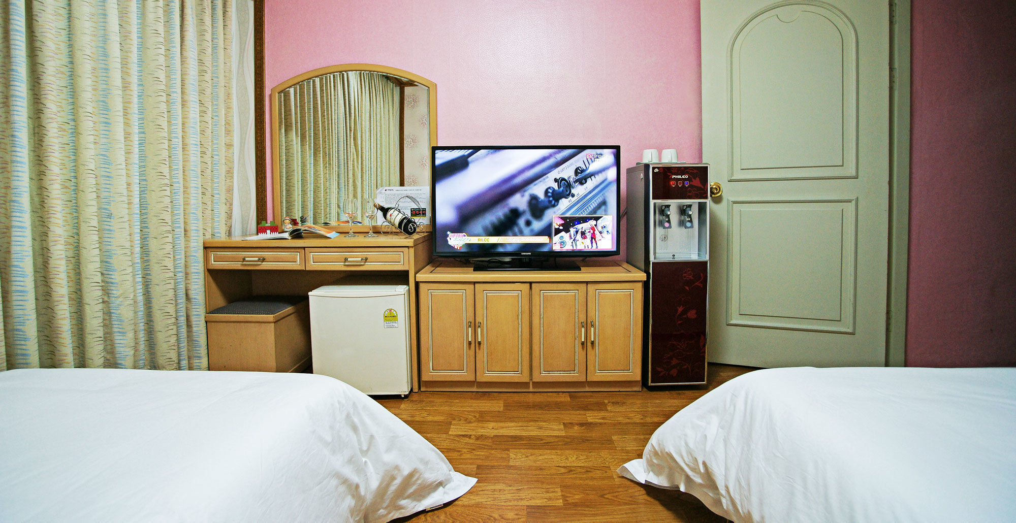 Emerald Hotel เมืองเชจู ภายนอก รูปภาพ
