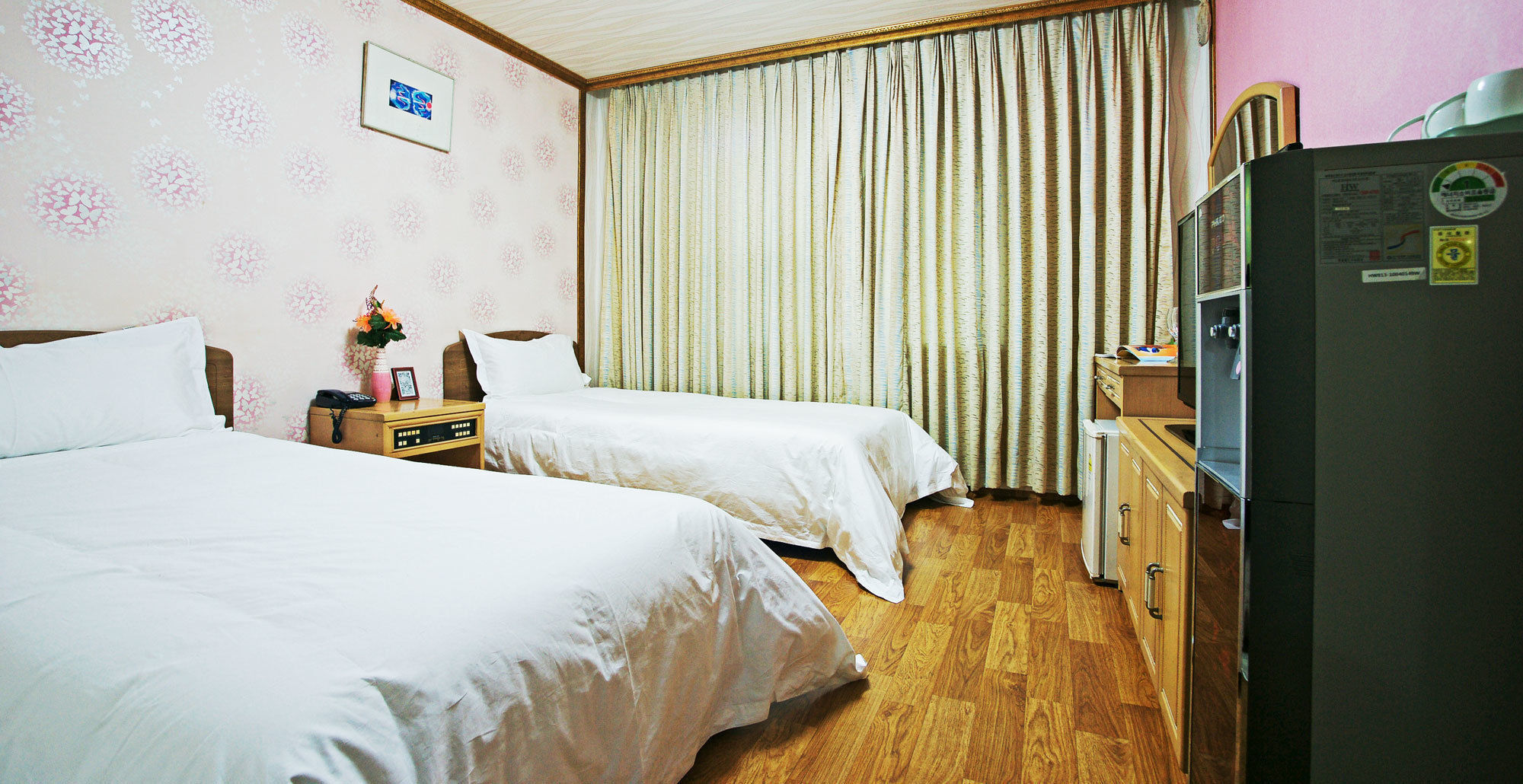 Emerald Hotel เมืองเชจู ภายนอก รูปภาพ