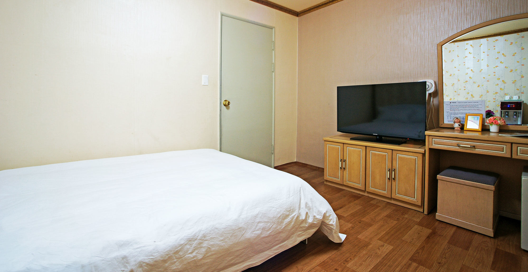 Emerald Hotel เมืองเชจู ภายนอก รูปภาพ